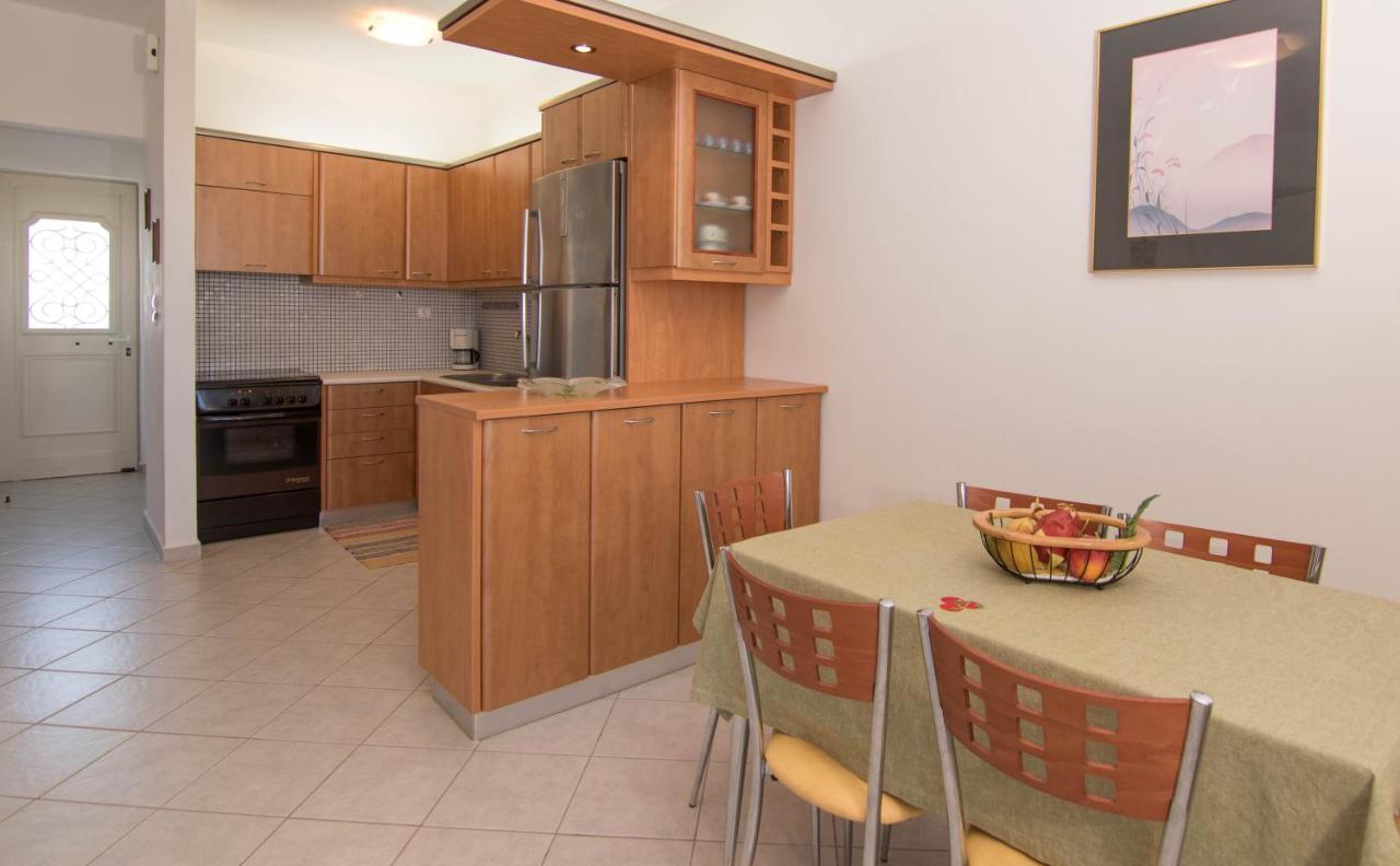 Fedra Apartments, View, Free Parking, 2Mins To Beach ปาเลกาสตรอน ภายนอก รูปภาพ
