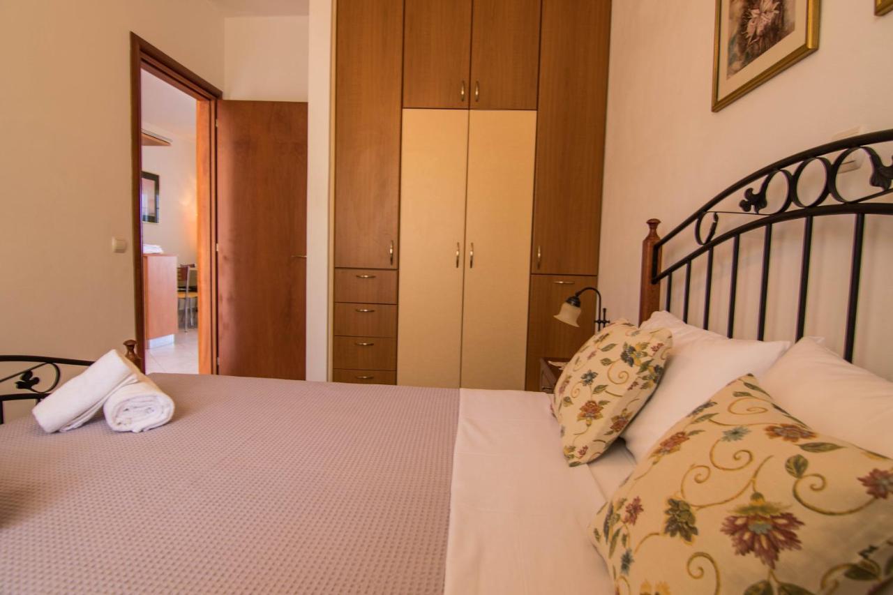 Fedra Apartments, View, Free Parking, 2Mins To Beach ปาเลกาสตรอน ภายนอก รูปภาพ